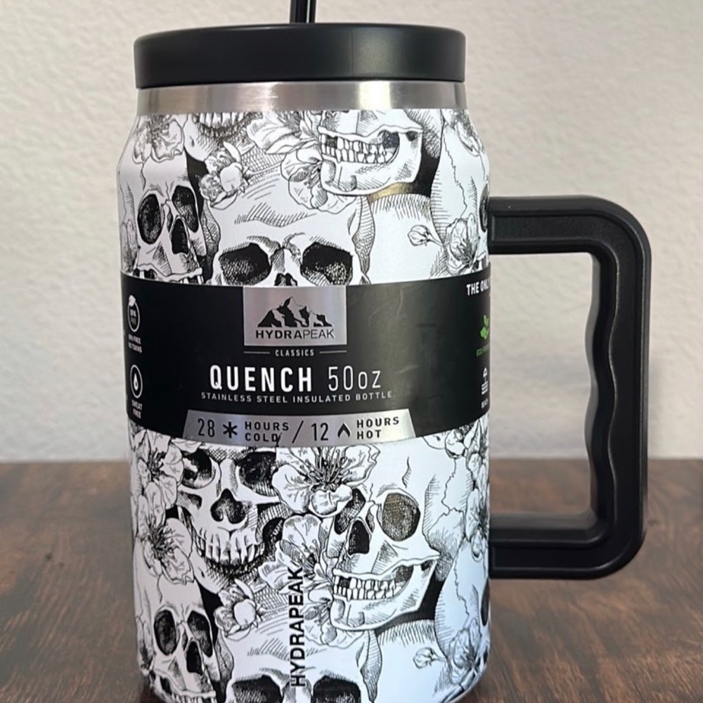 Hydrapeak quench 50oz stainless skulls tumbler-SOLD